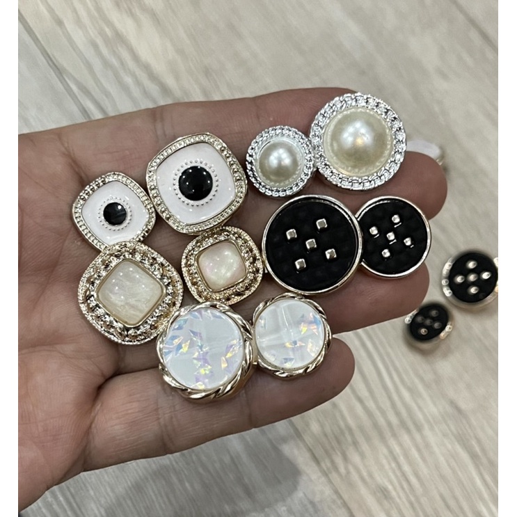 Cúc áo nhựa xịn xò ( set 10 cúc )