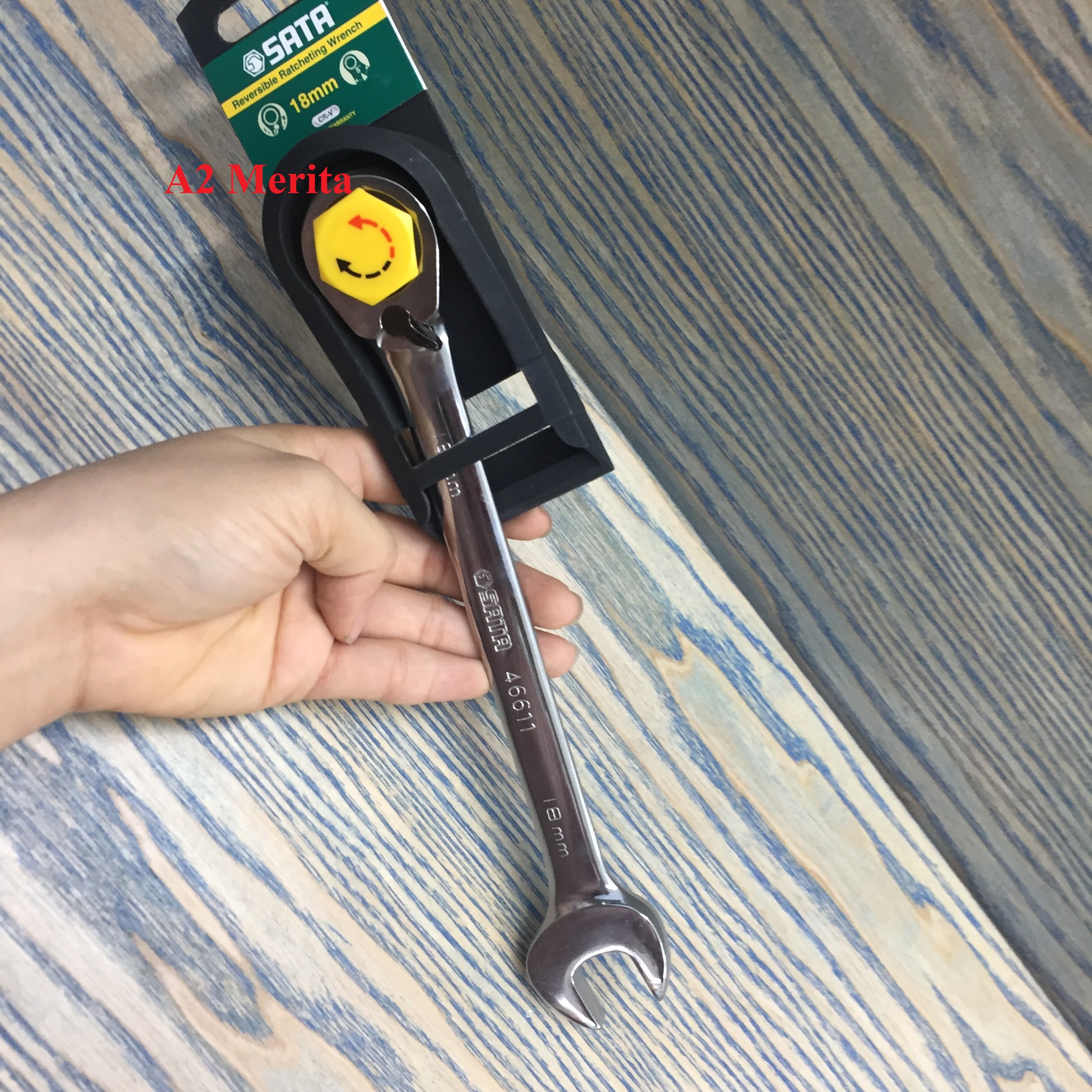 Cờ lê vòng miệng tự động đảo chiều 18mm Sata  46611