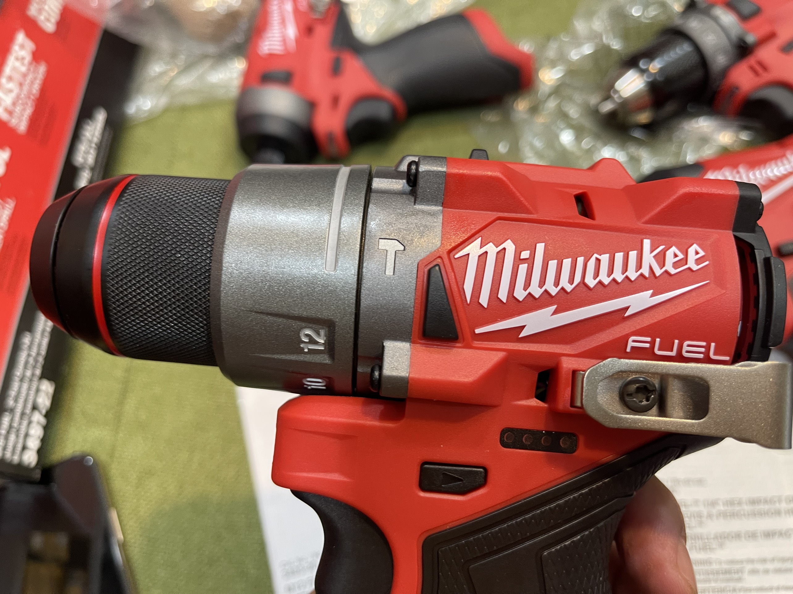 máy khoan pin Milwaukee 3404