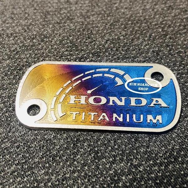 Tem nắp dầu TITAN gắn Wave,Winner,Vario...