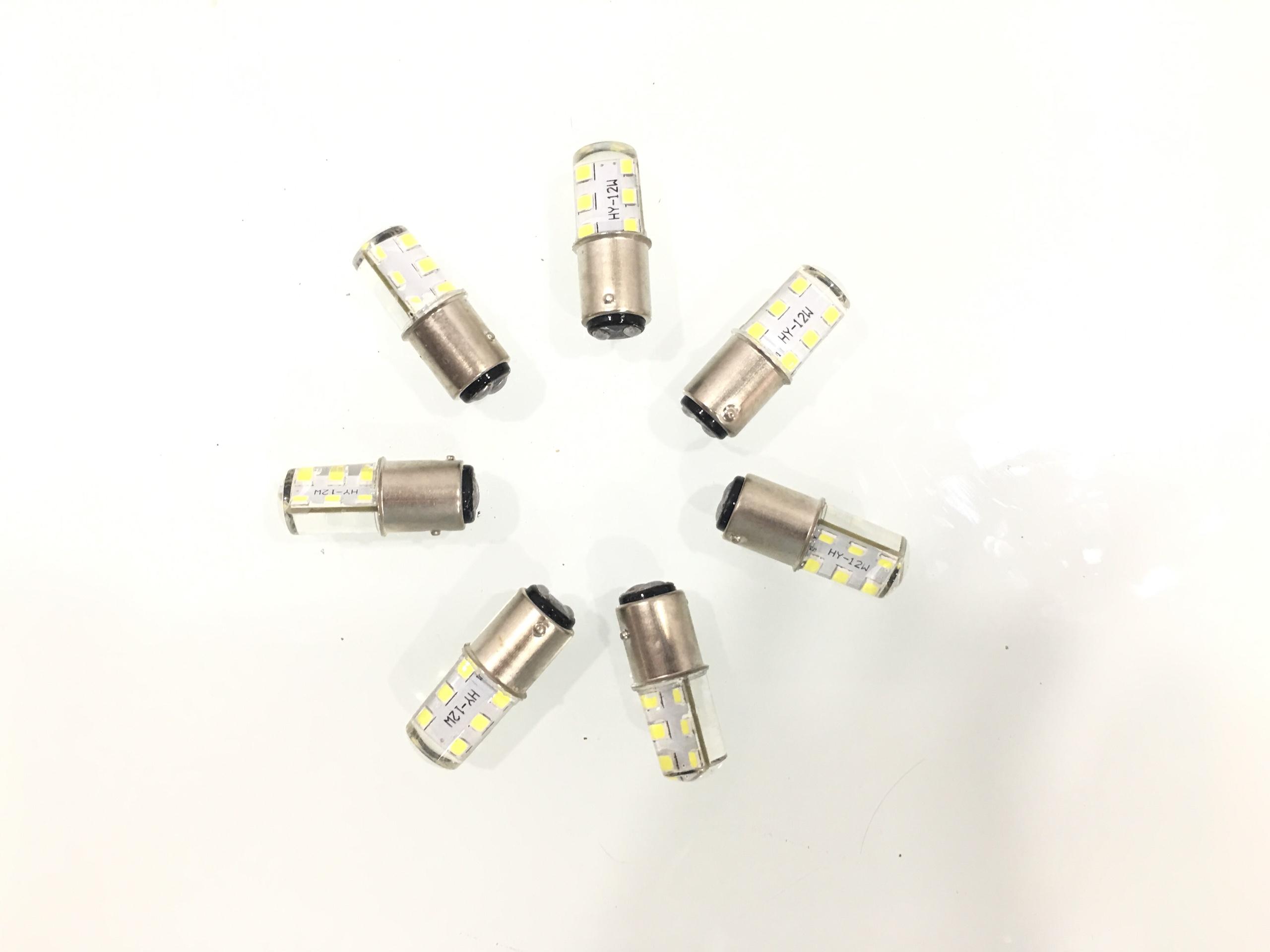 Led stop f1 chớp khi đạp thắng