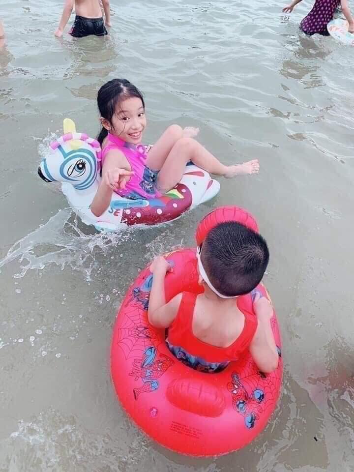 Phao bơi hình thú