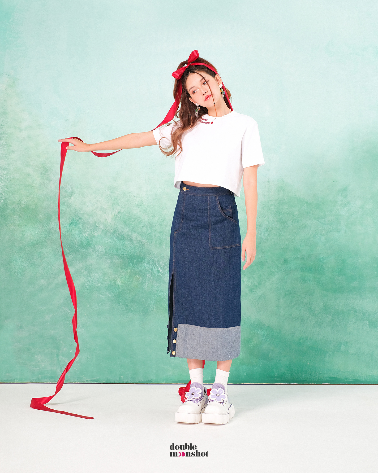 Double Moonshot - Chân váy jeans chữ A xẻ tà