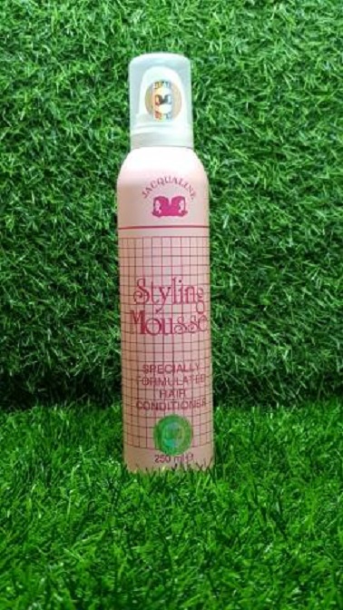 Mousse tạo kiểu tóc Jacqualine 250ml