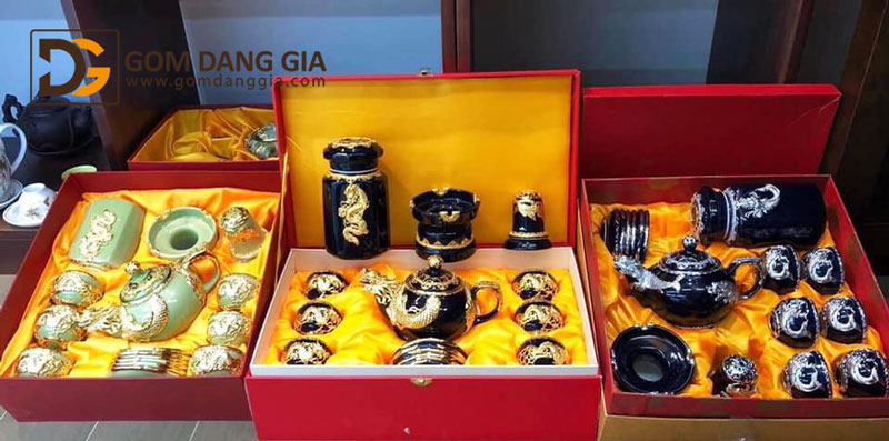 [Trả góp 0%]Bộ trà Bát Tràng họa tiết rồng bọc đồng dát vàng
