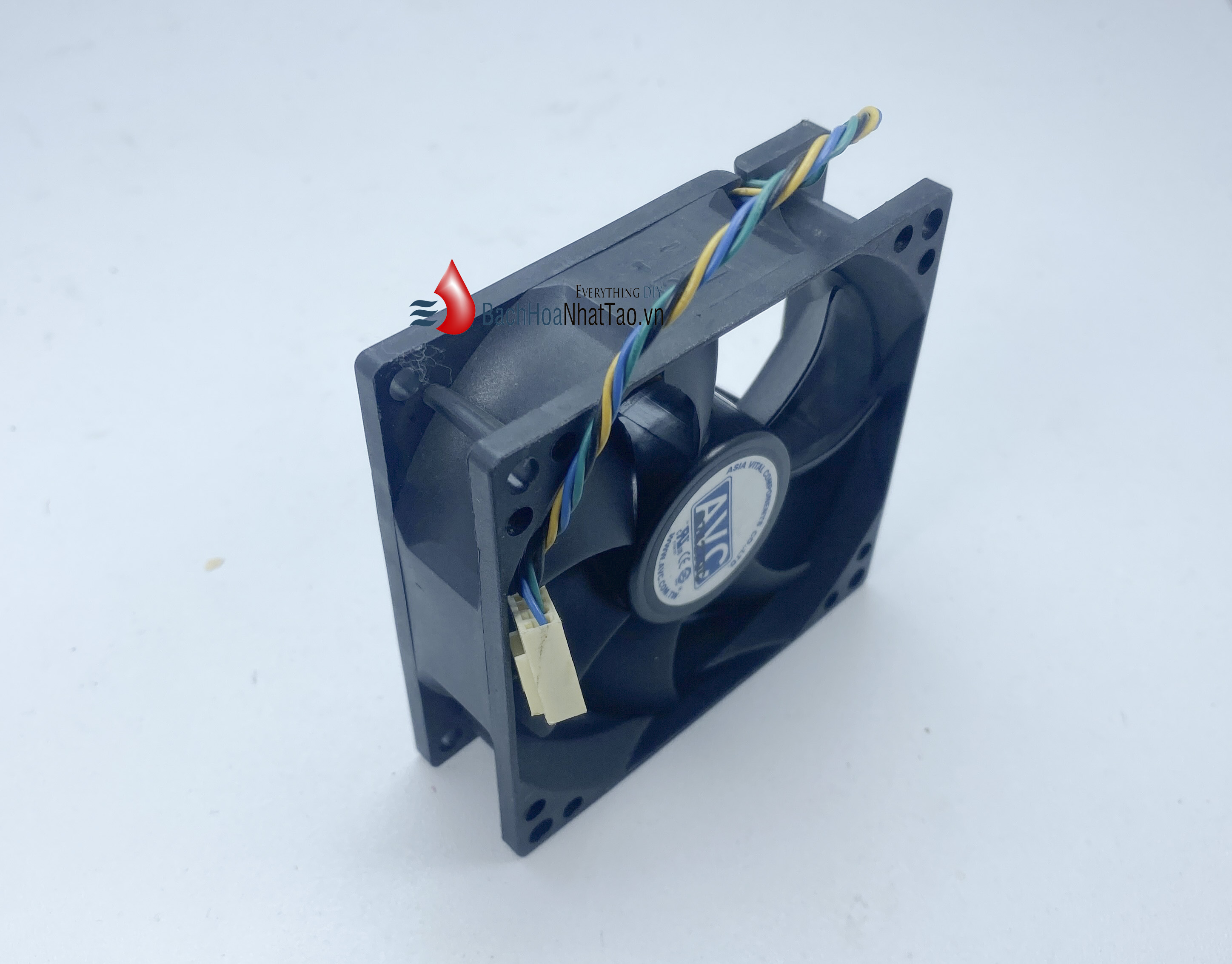 Quạt AVC 12v-0.7a 8cm vuông 4 dây