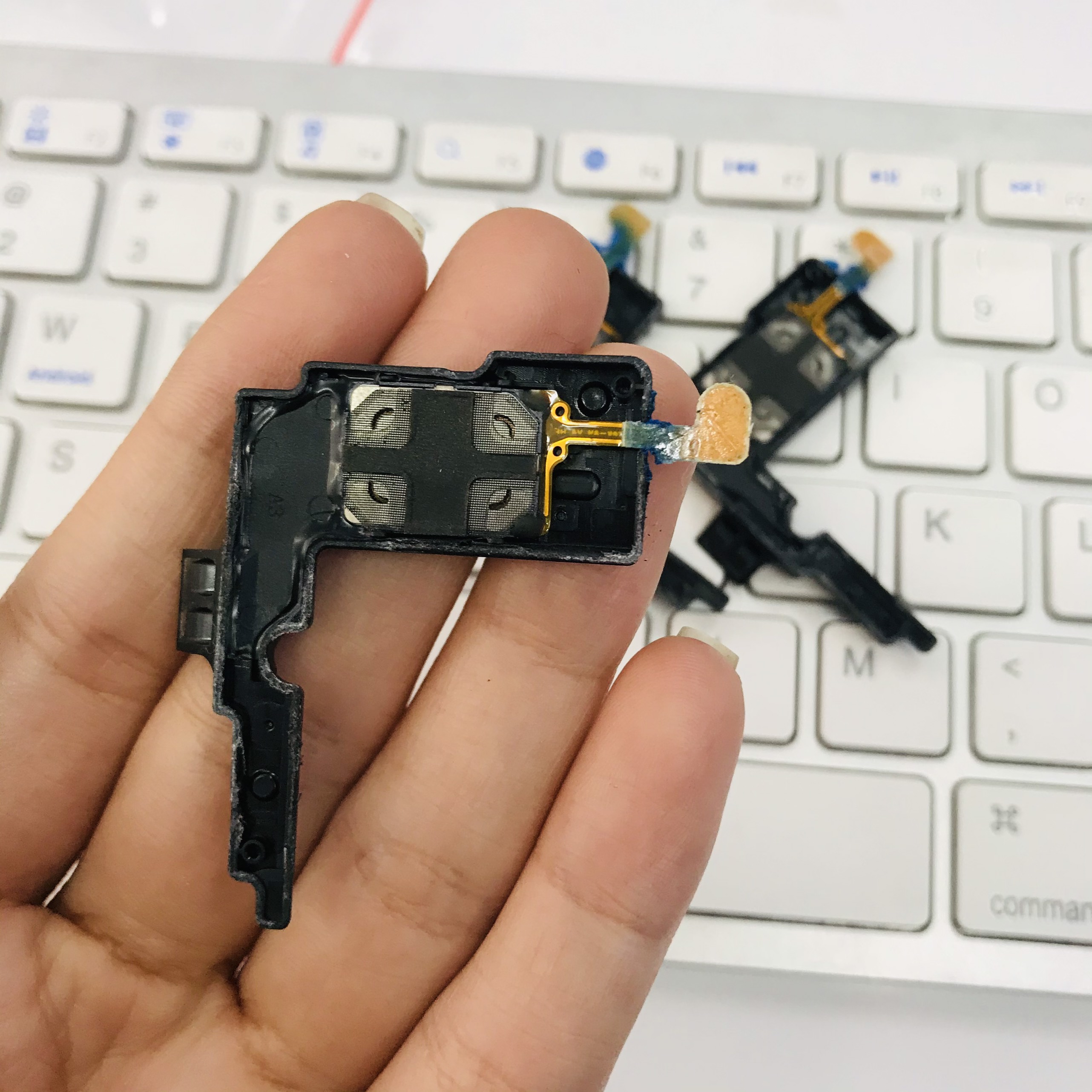Loa ngoài / chuông Samsung A9 pro zin bóc máy , bảo hành lỗi