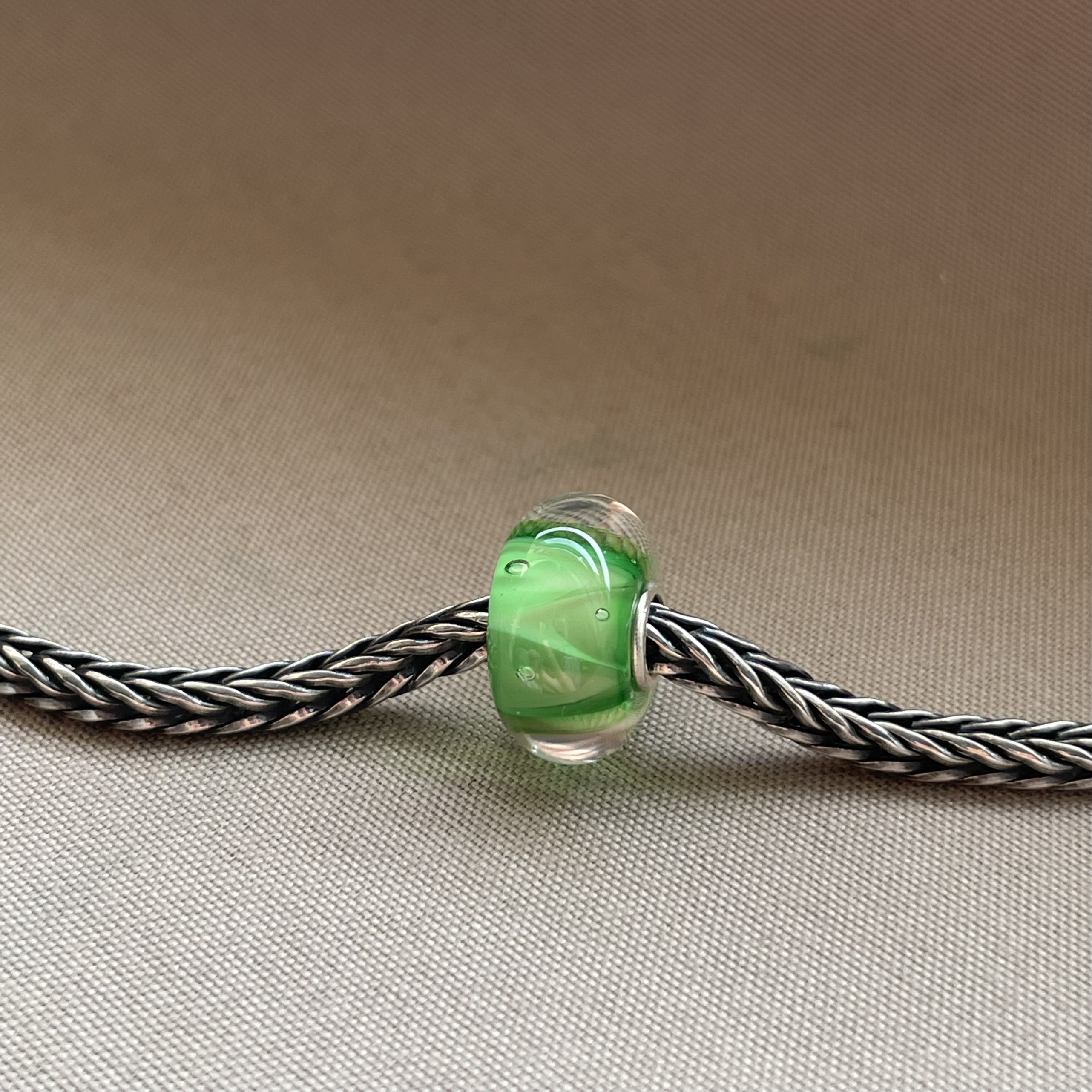 TROLLBEADS Bead Thủy Tinh Cao cấp Exhale