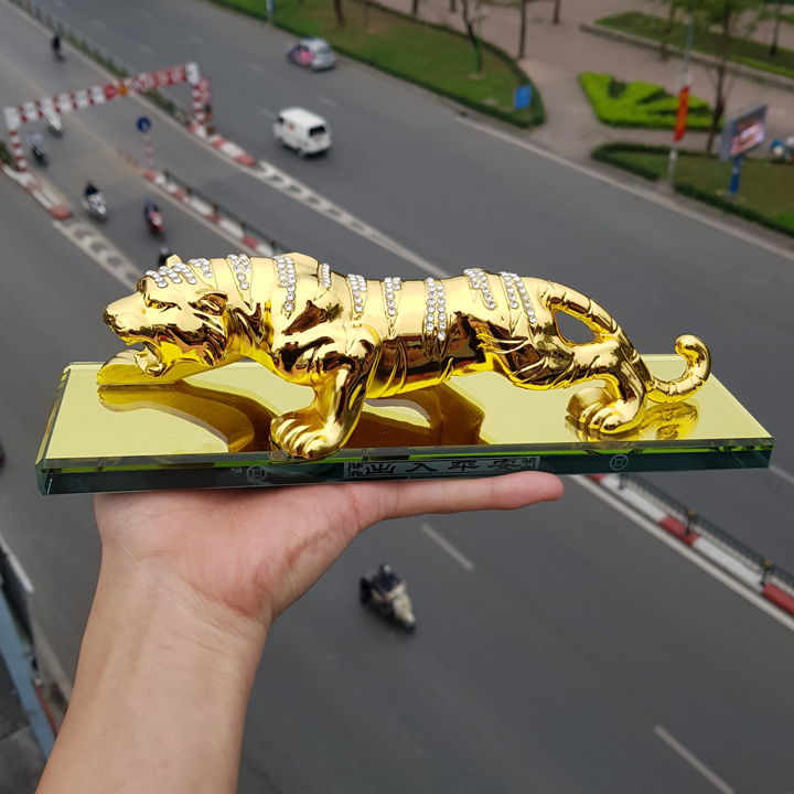 Tượng Hổ vằn đính đá phong thủy trang trí Taplo Xe hơi, Ô tô