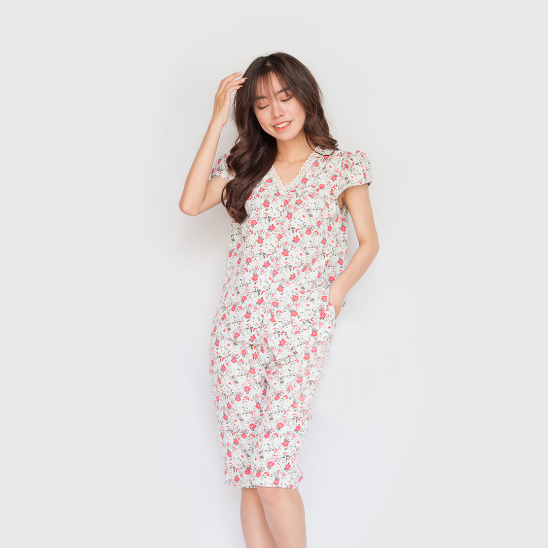 Đồ ngủ nữ lụa lửng cộc tay ren cổ hoa nhí siêu dễ thương