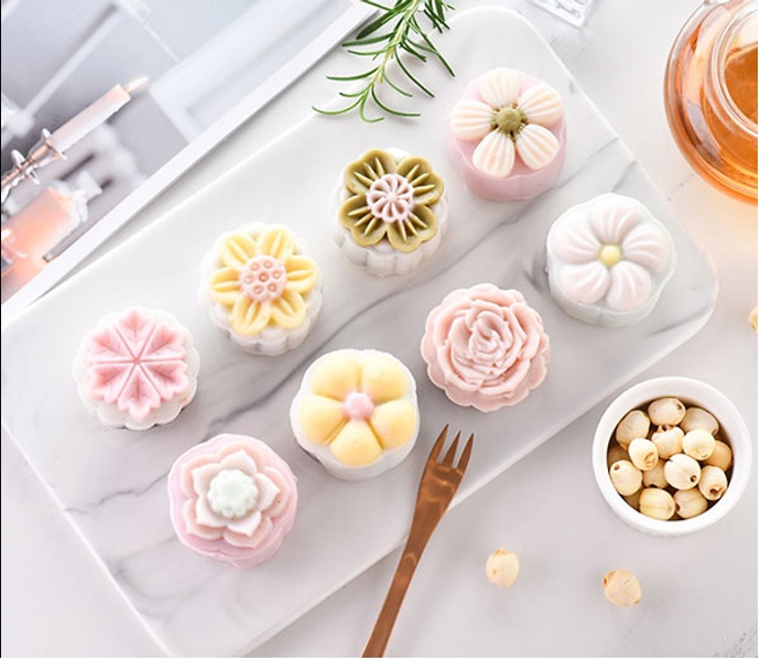 Combo Khuôn Nén Lò Xo Làm Bánh Trung Thu Và 6 Mặt 50gr Hoa 3D Nổi Đẹp Mắt Mẫu 1