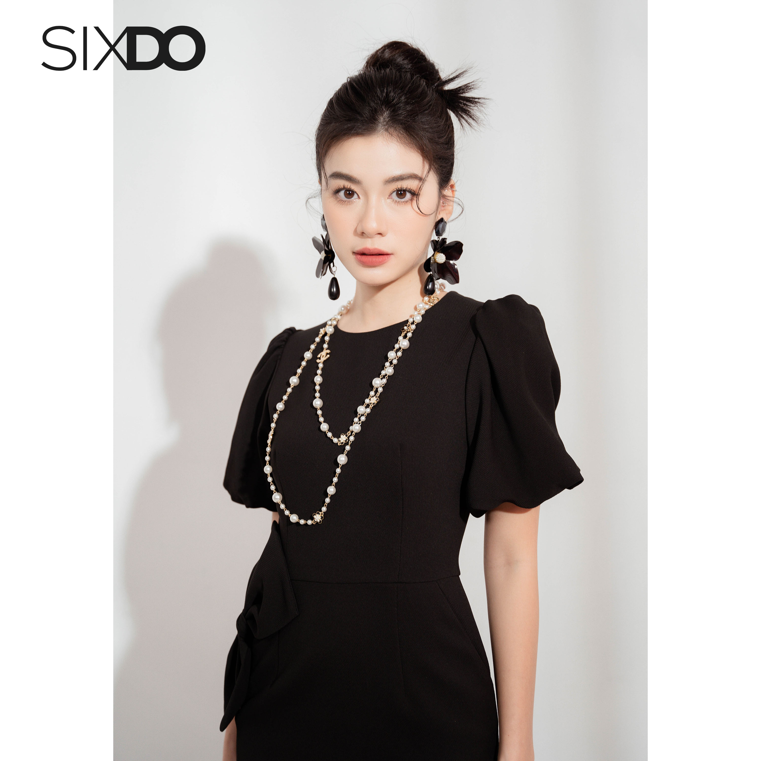 Đầm đen tay phồng phối nơ eo SIXDO (Black Puff-sleeves Midi Woven Dress)