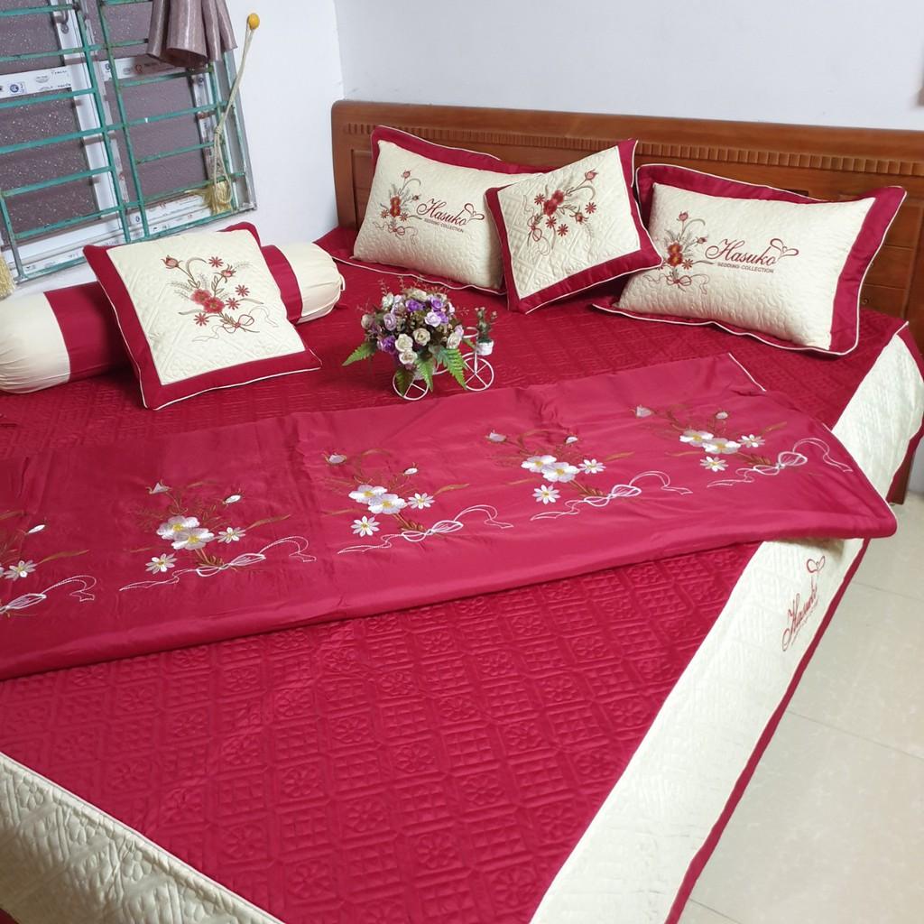 Set chăn ga chần thêu satin 7 món cao cấp Hasuko màu đỏ
