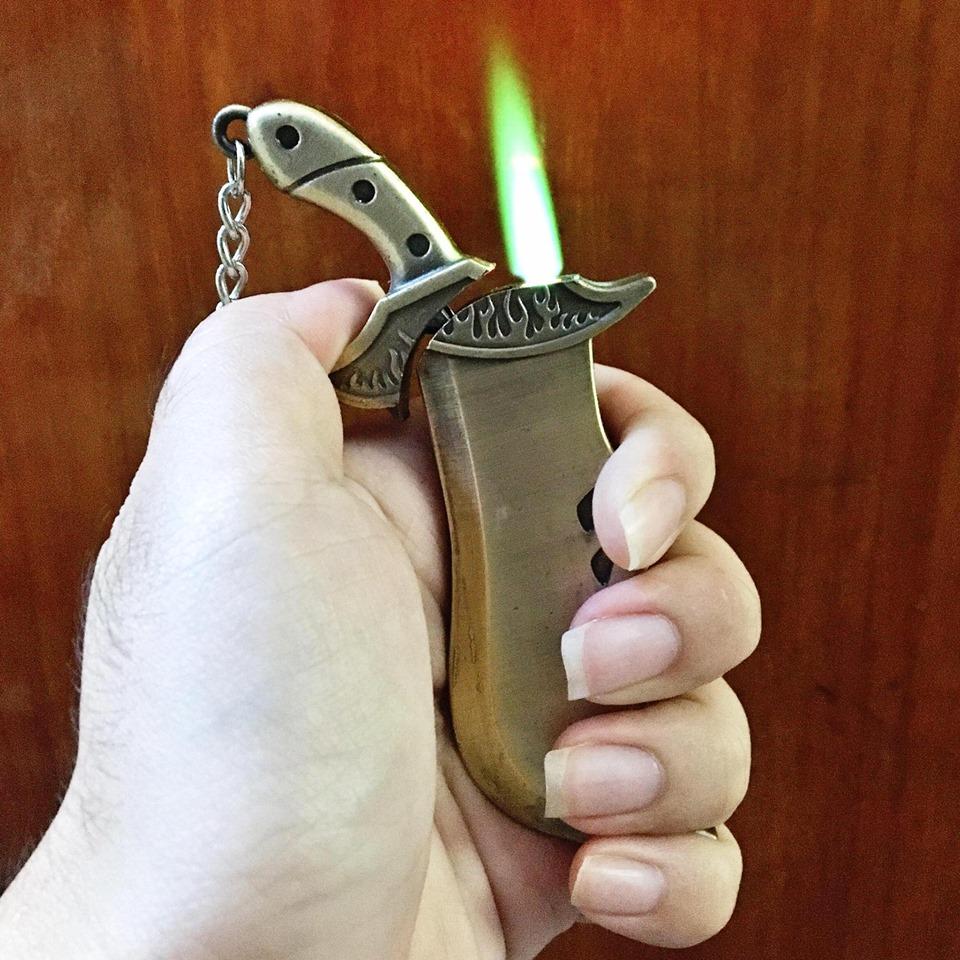 Bật Lửa Khè - Móc Khóa Hình Cây Đồ Long Đao
