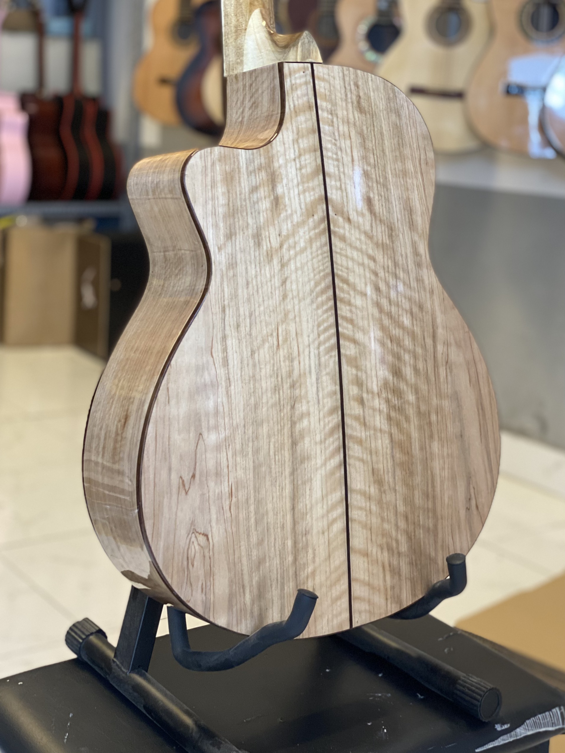 Đàn Guitar Classic Còng Cườm Mã ST-C15