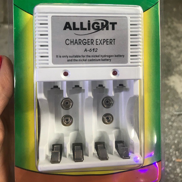 HOT-Bộ xạc pin Allight cho pin tiểu , pin thỏ , pin 9v