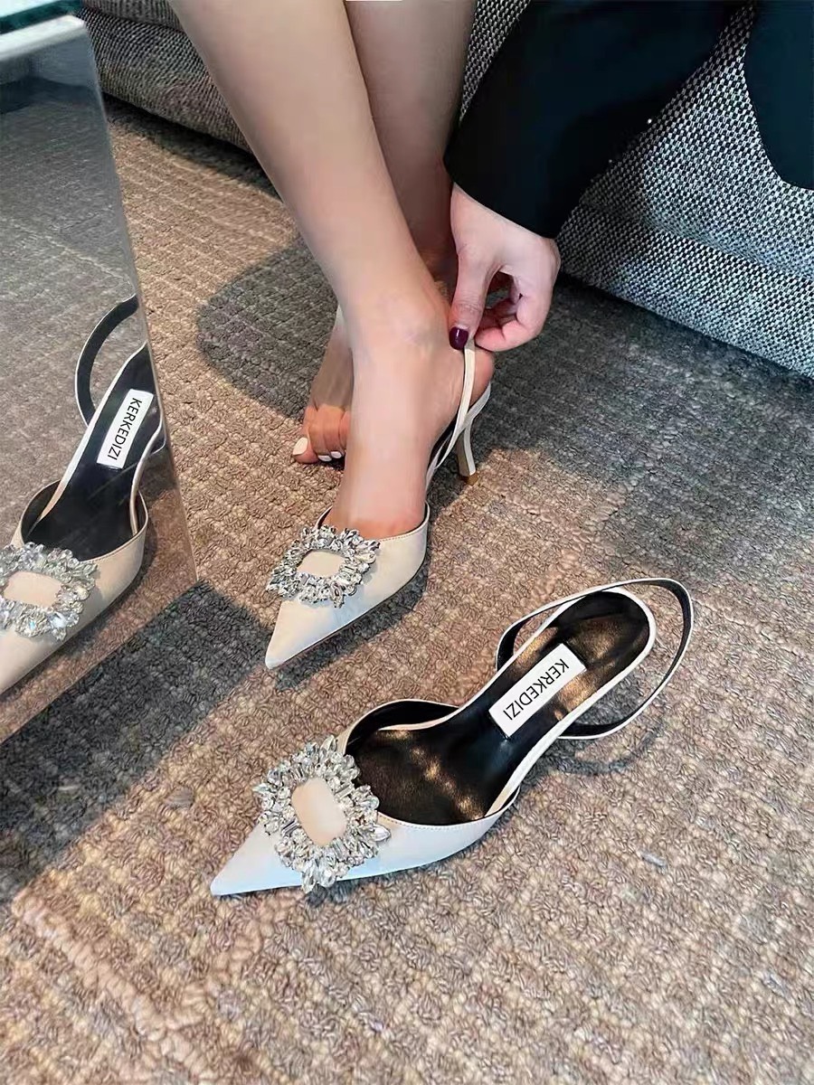 Giày cao gót mã 021 bít mũi đính đá gót nhọn 7 phân