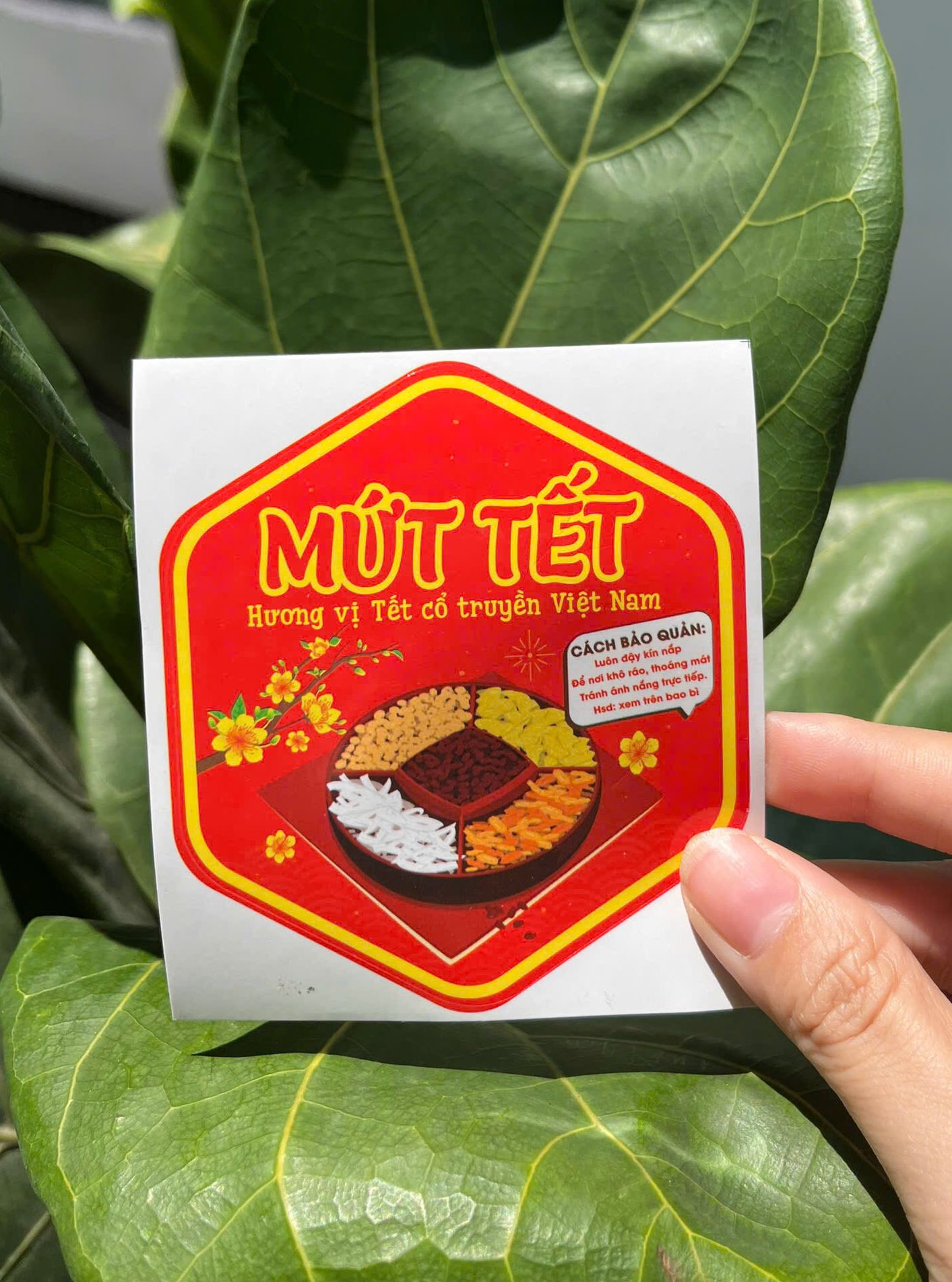 55 tem dán lục giác 7*8cm "MỨT TẾT" - Lục giác