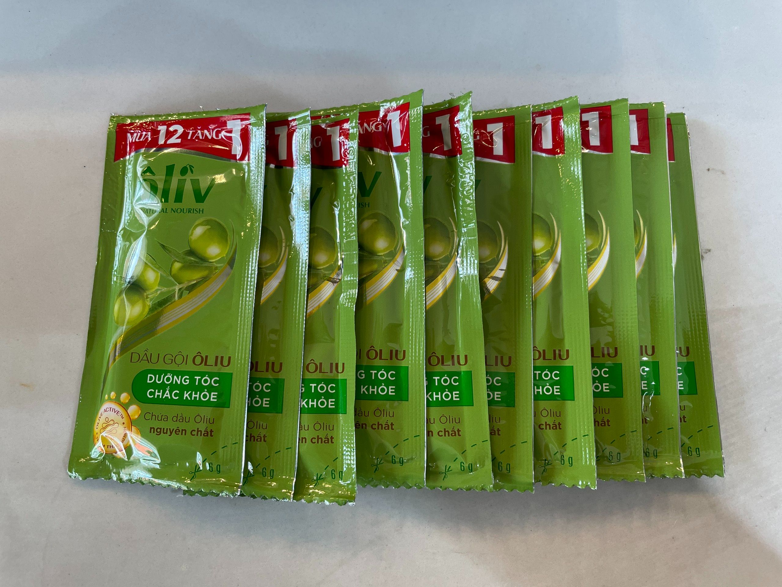 Dây Dầu Gội Ôliv Chắc Khỏe 12 gói