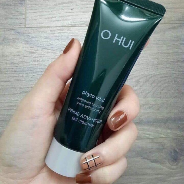 [HCM]SỮA RỬA MẶT CĂNG BÓNG DA OHUI XANH TÁCH SET 40ML