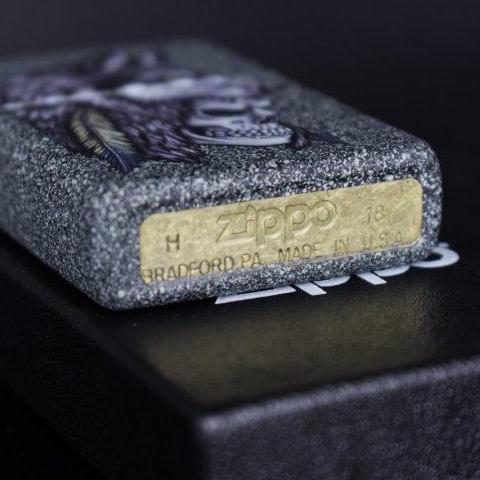 Zippo 29863 - Zippo Wolf Skull Feather Design Iron Stone