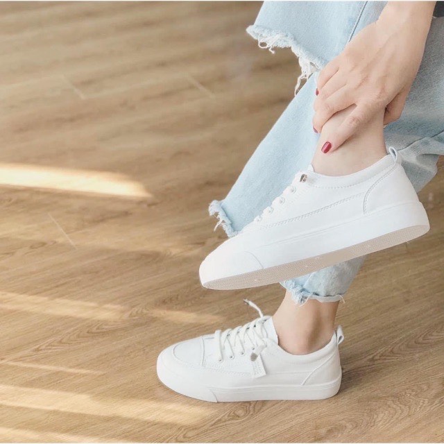 Giầy thể thao dây dút nữ