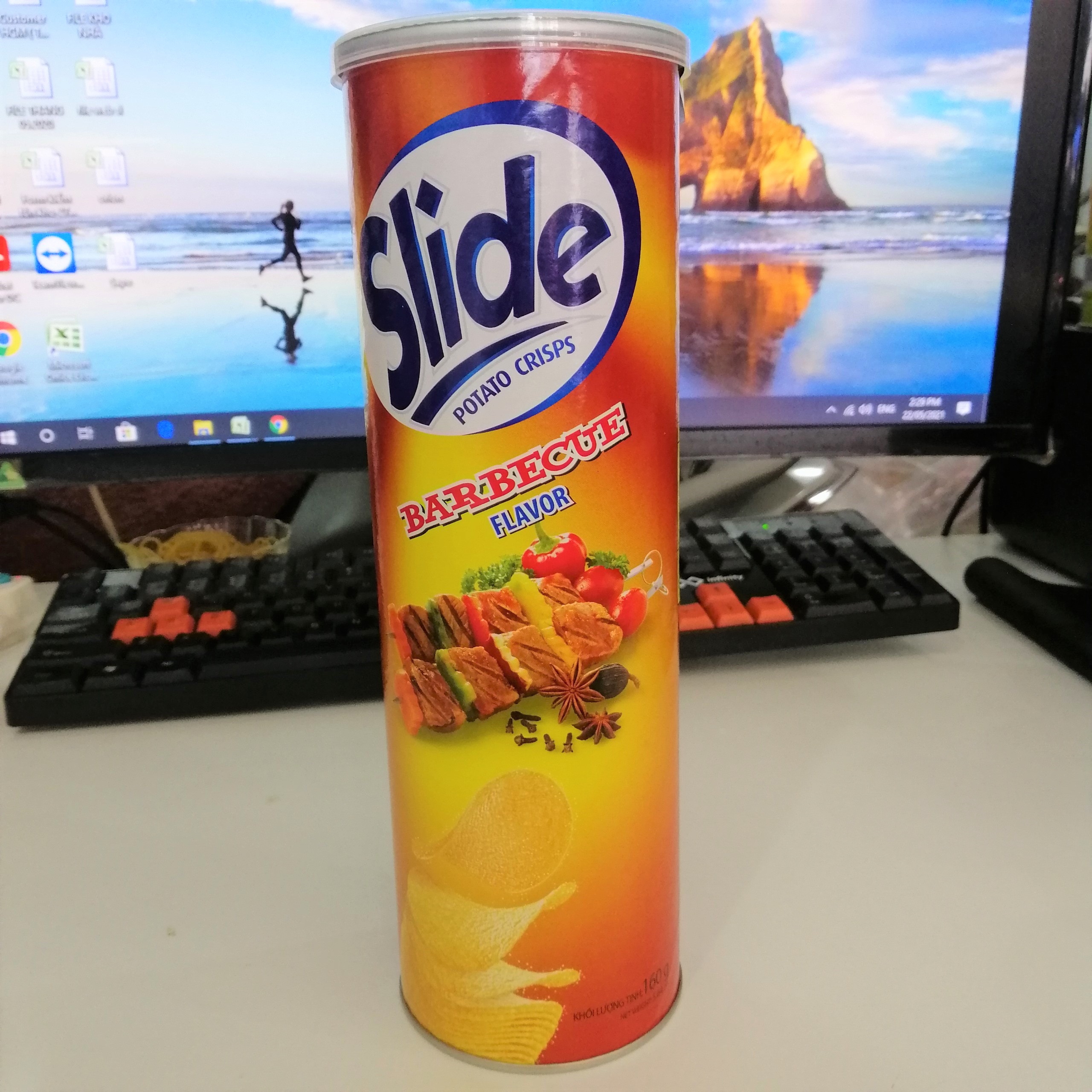 Snack Khoai Tây Slide Vị Thịt Nướng (Lon 150g)