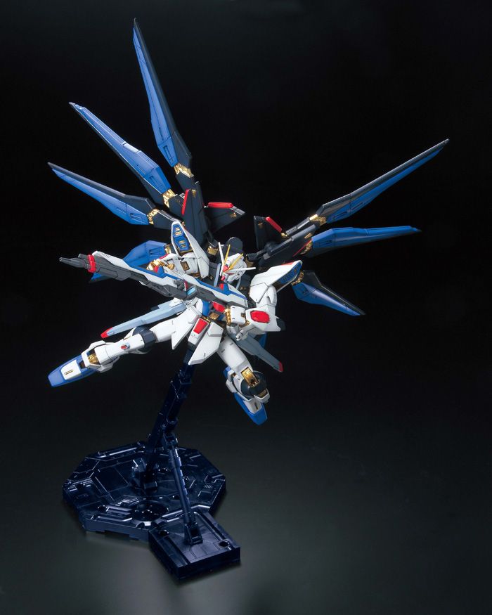 Mô hình Gundam Bandai MG Strike Freedom Full Burst Mode [GDB]