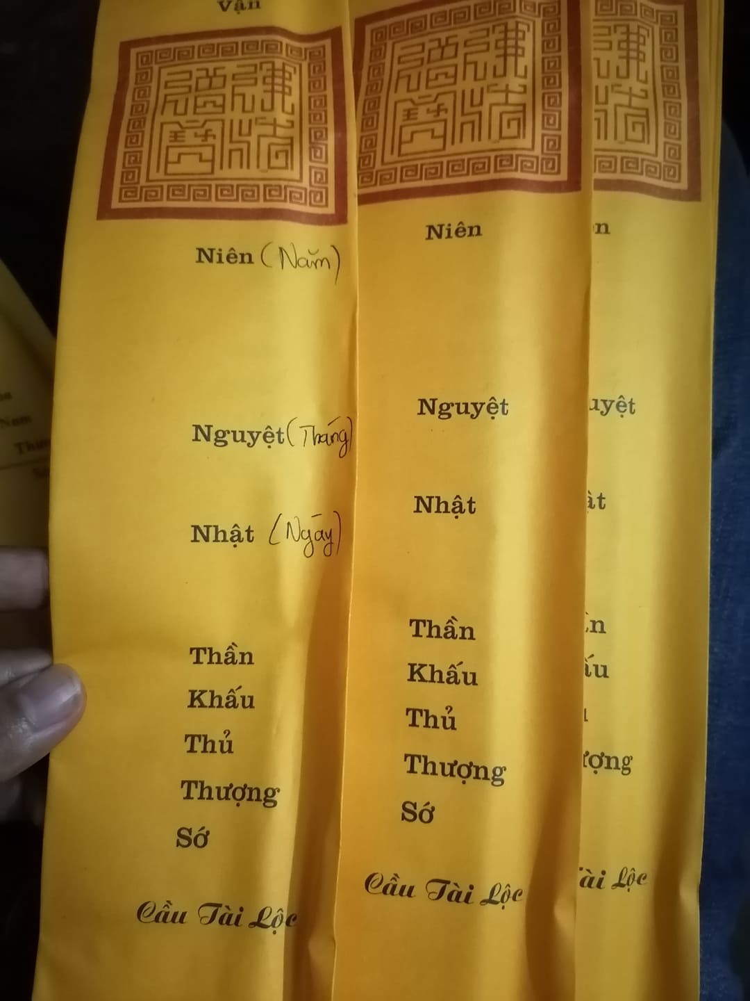 Bộ Giấy chú và Sớ cúng nguyện cầu Tài Lộc