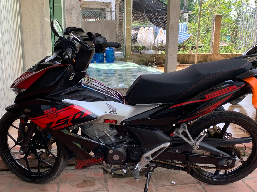 Tem rời winner x mẫu rs150r màu đen đỏ