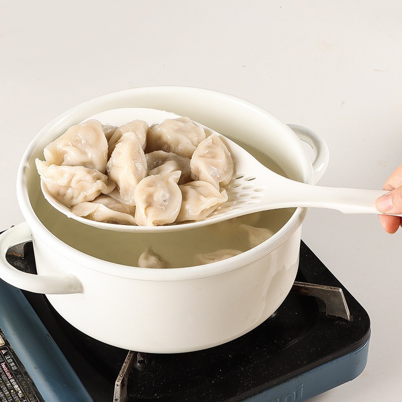 Patching noodles with vermicelli noodles - Large mesh food
