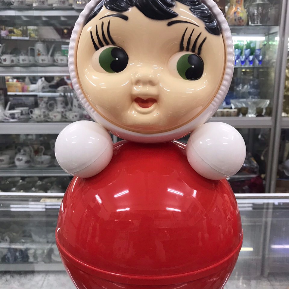 Lật đật nhựa hình e bé gái số 5