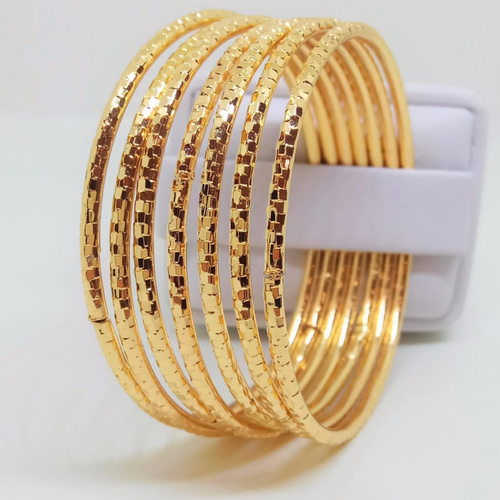 [HCM]Vòng đeo tay nữ vòng tay nữ mạ vàng freesize cao cấp bộ vòng ximen mạ vàng thật chạm khắc hoa văn tinh tế sang trọng thiết kế mới lạ độc đáo Trang sức GADO V010 - đeo đi làm công sở cực đẹp