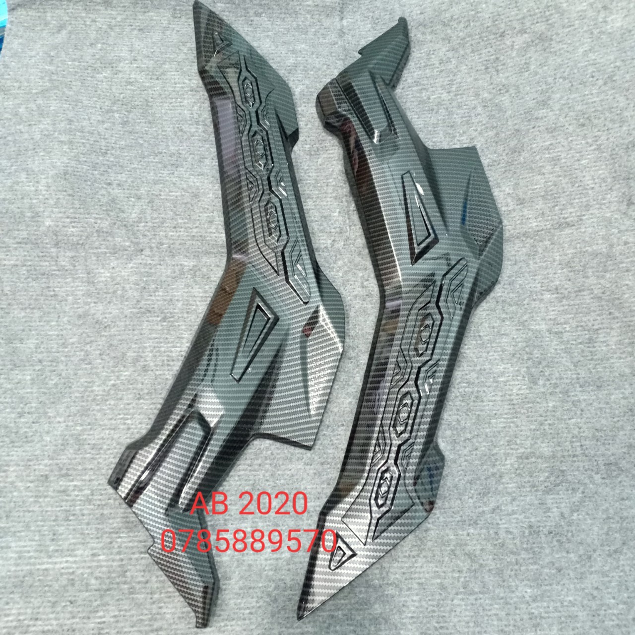ỐP HÔNG XE AIR BLADE 2020 CARBON ( 1 cặp )
