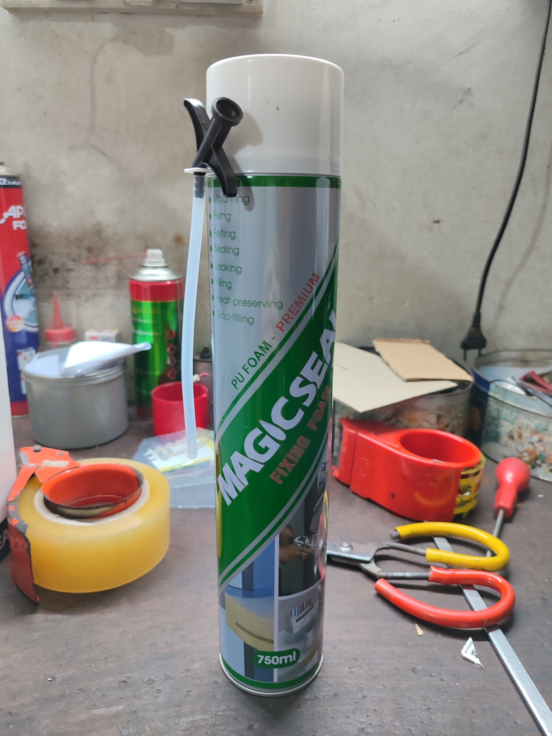 KEO BỌT NỞ MAGICSEAL FOAM CÓ VÒI