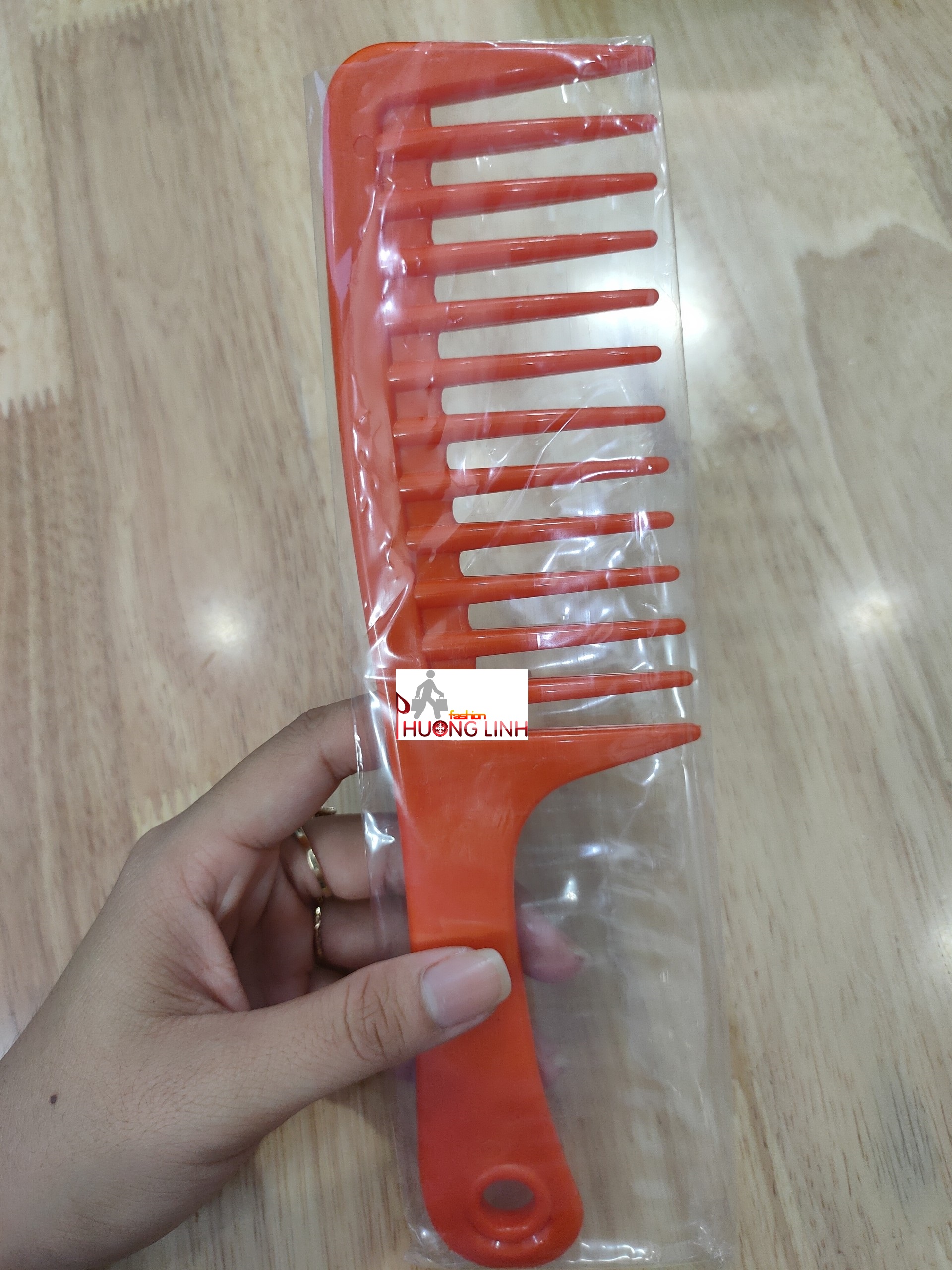 Lược răng thưa dùng để chải tóc uốn size lớn - phụ liệu tóc