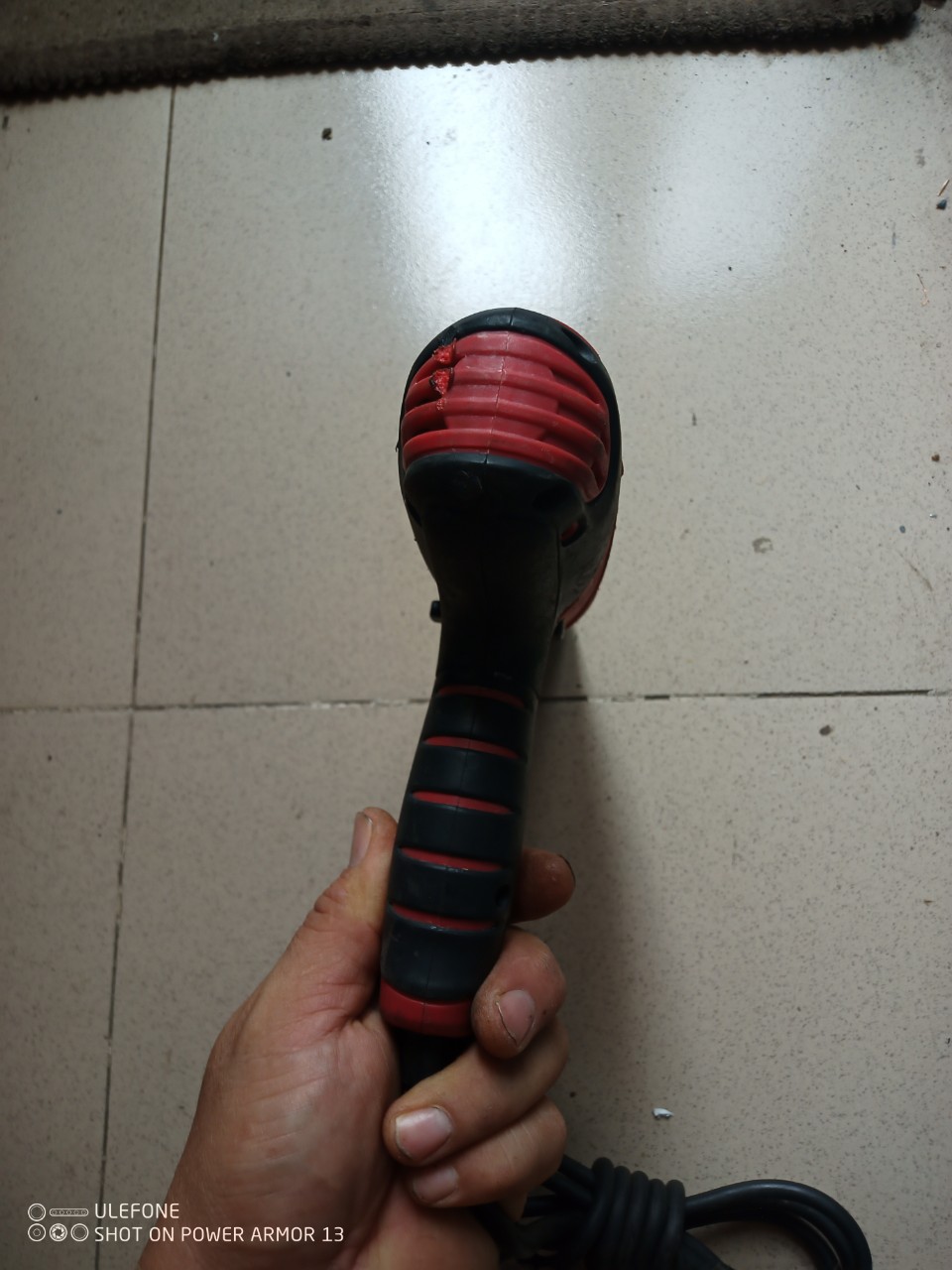 Máy khoan 1 chiều Hitachi đầu kẹp 6.5mm hàng bãi nhật