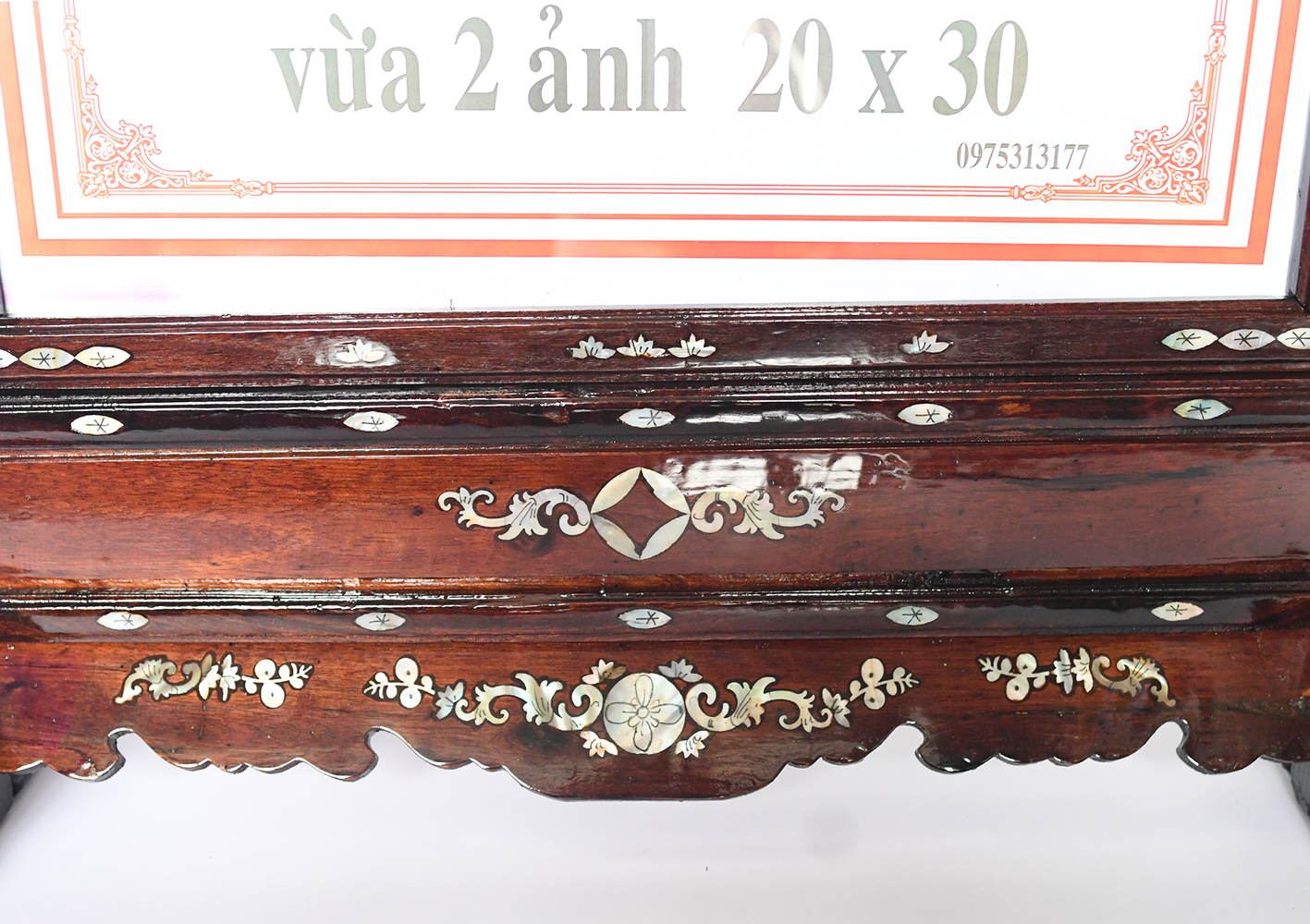 Khung hình gỗ Gõ 40 x 30 cẩn ốc xà cừ