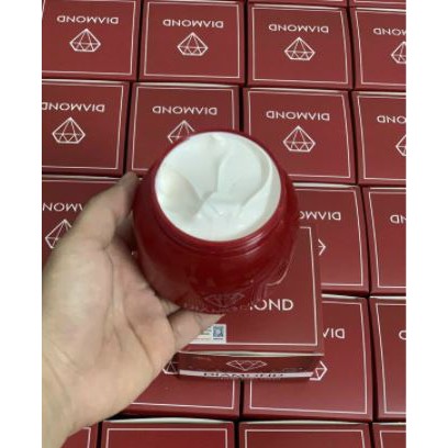 BODY DƯỠNG TRẮNG DA DIAMOND WHITE