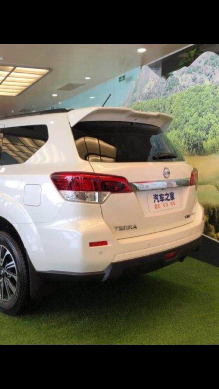 Đuôi gió xe Hatchback, Suv.