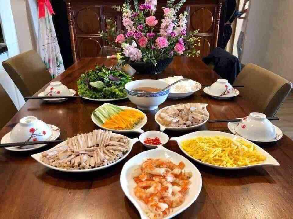 Bộ đĩa ăn hình lá hàng gốm sứ Bát Tràng
