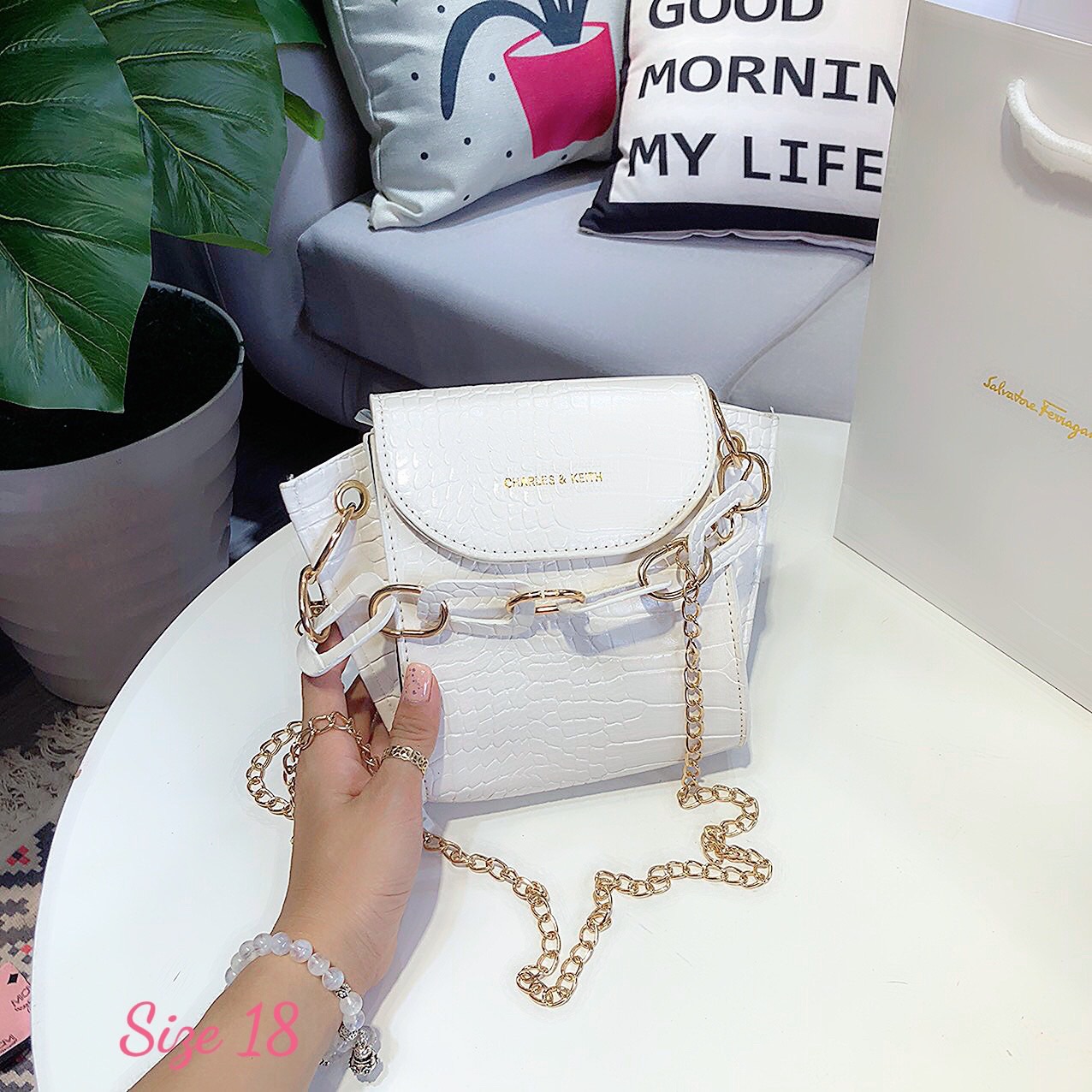 Túi đeo chéo nữ mini thời trang dây xích HT323