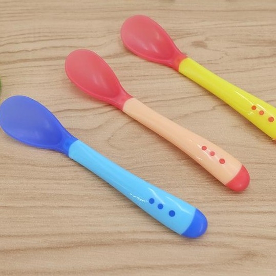 Thìa ăn dặm silicon báo nóng cho bé {Thìa báo nóng cho bé} {Thìa ăn dặm cho bé}