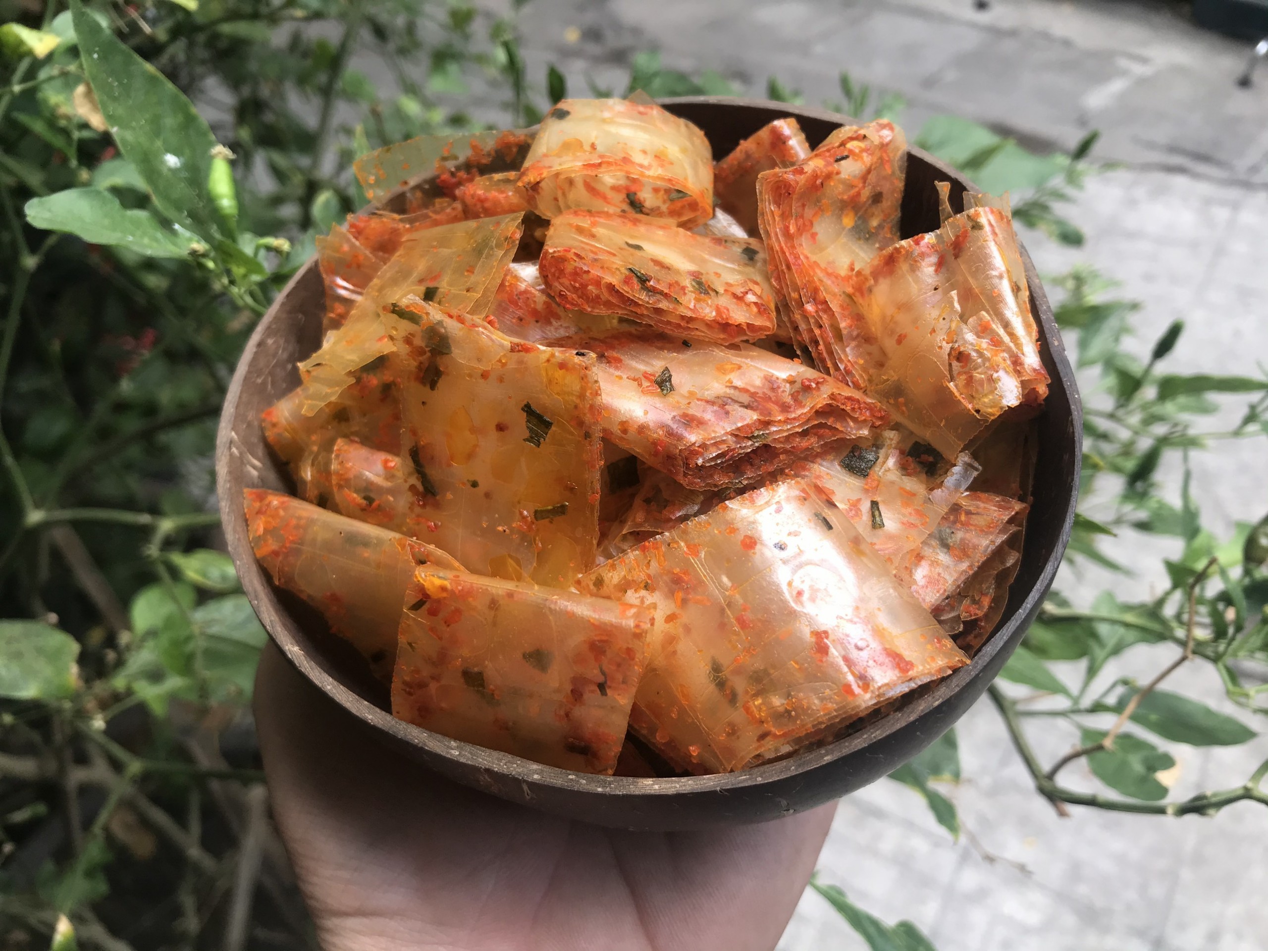 100gr Bánh tráng cuộn tôm dẹp Long An