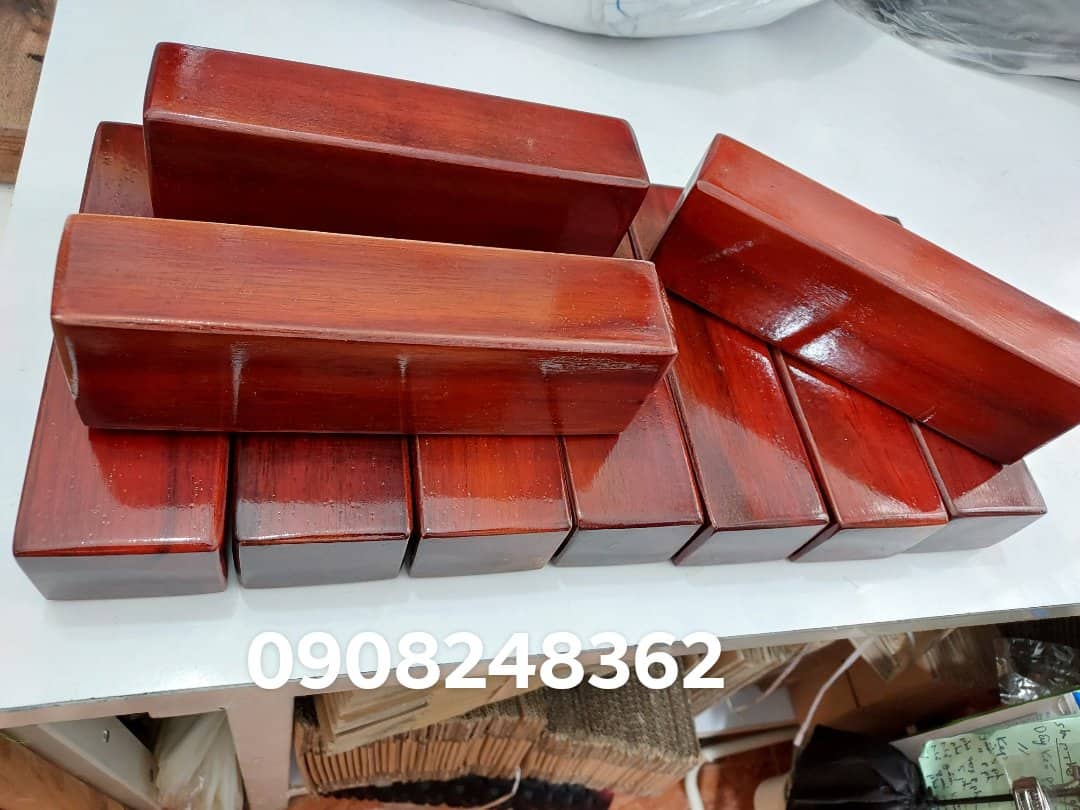 Cục gỗ ủi quần ao