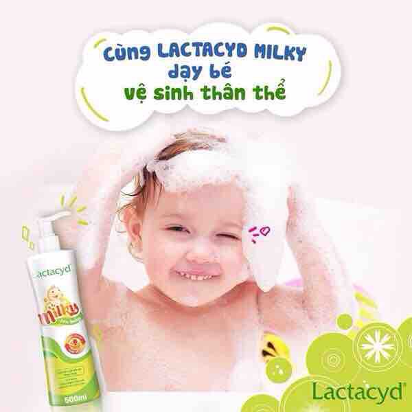 Sữa tắm gội trẻ em Lactacyd Milky (Chai 500ml)
