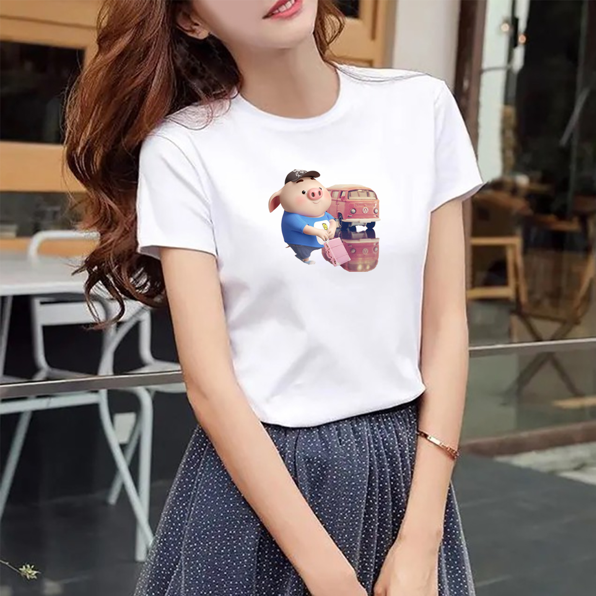 Áo thun nữ in hình chú heo và chiếc xe mùa hè