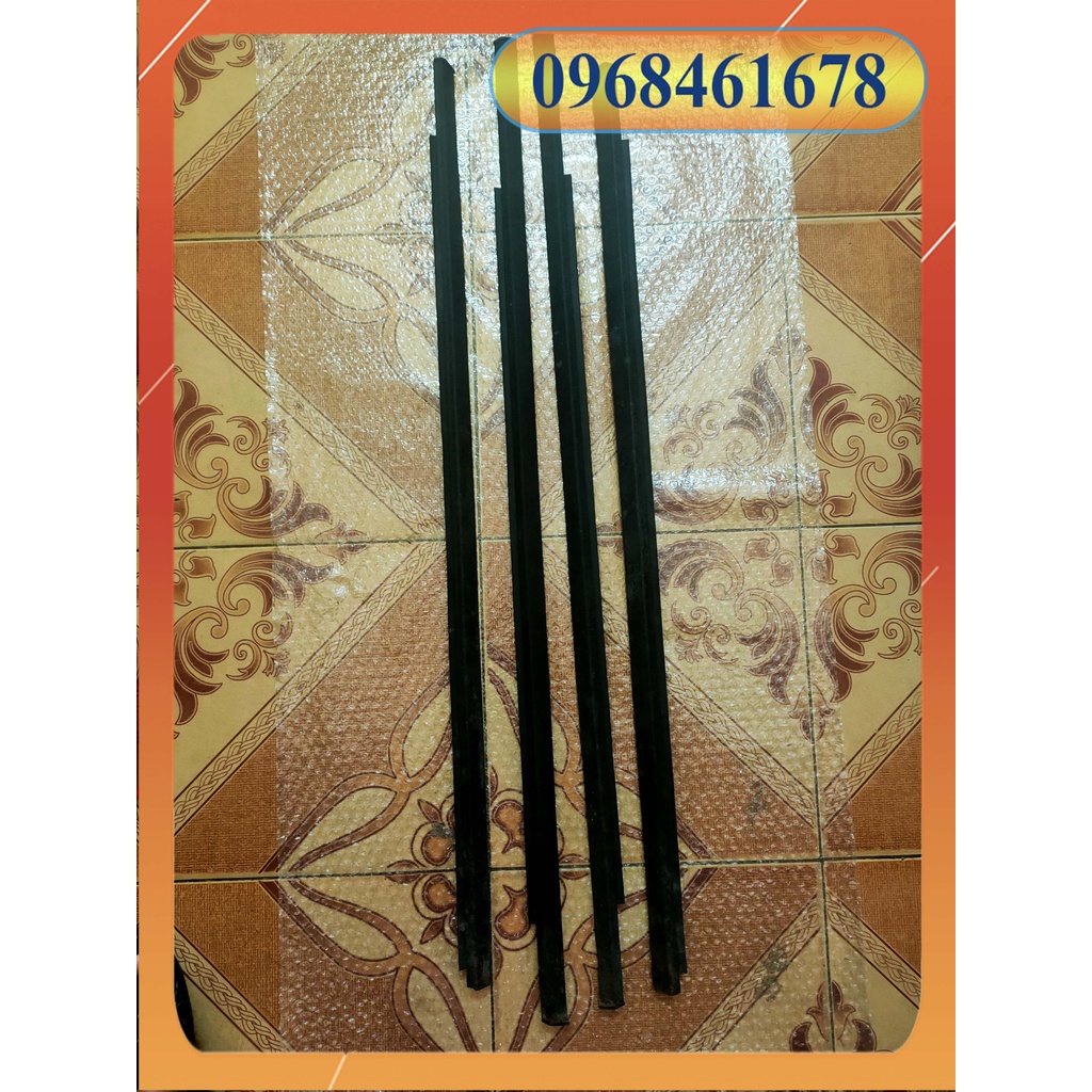 Nẹp chân kính ngoài lacetti đời 2004-2009