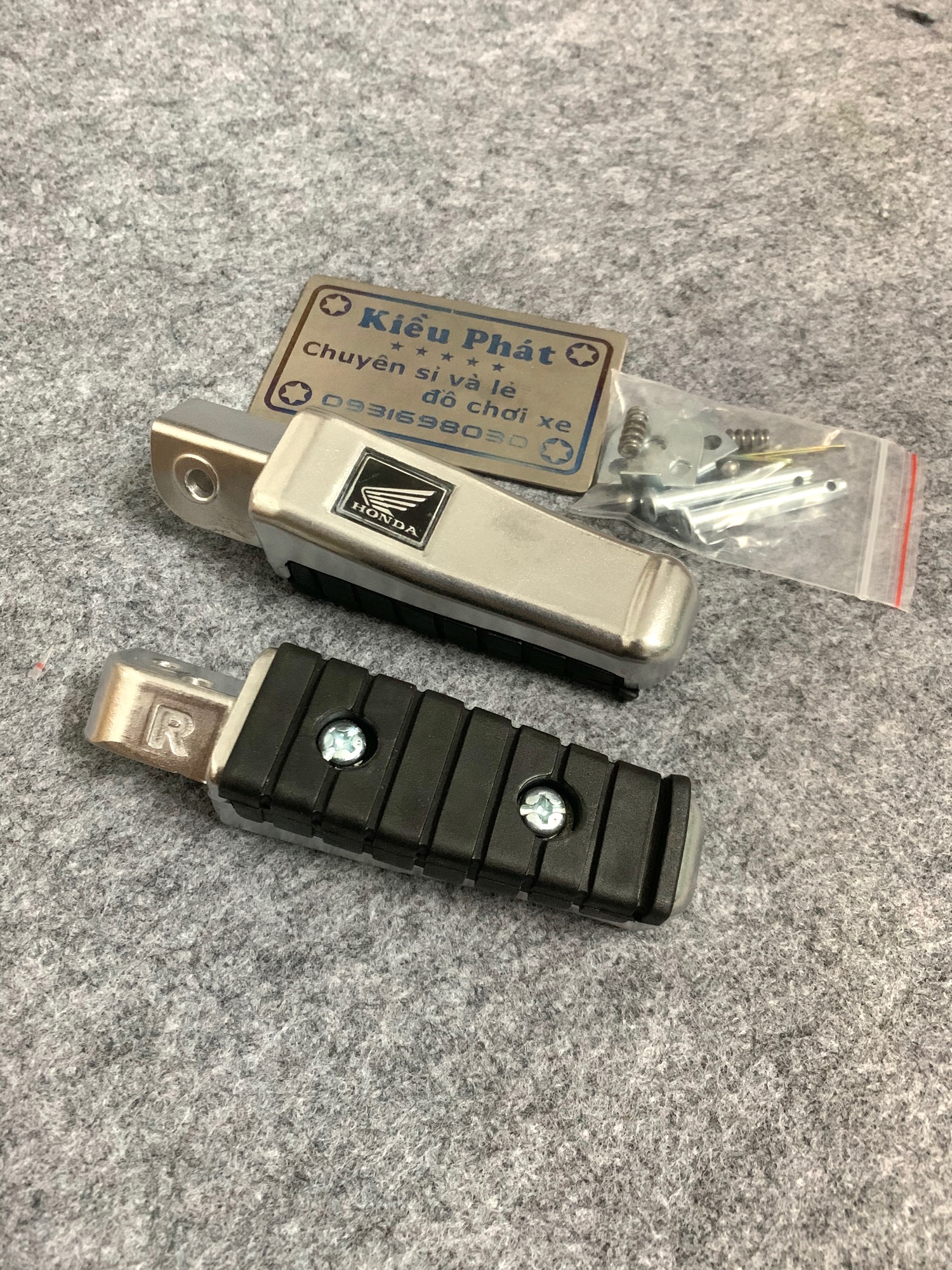 Gác chân Honda LoGo cánh Chim