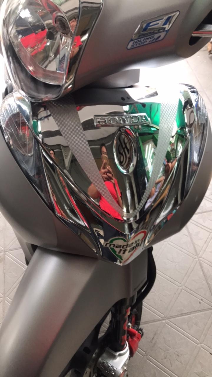 Bộ mỏ dè trước và mỏ đuôi sau, ốp đuôi biển số xe SH Mode 2016-2019 mạ crom trắng hay sơn cacbon đen